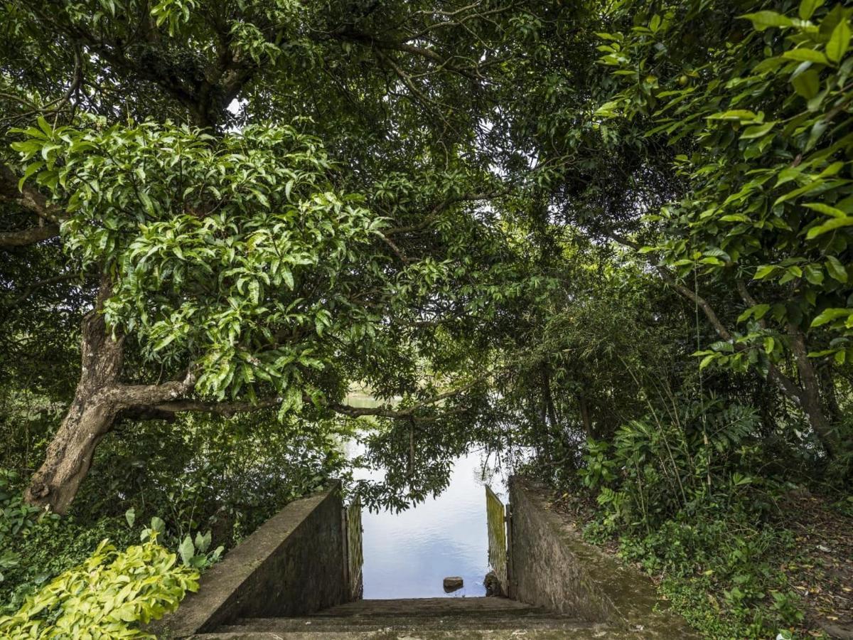 Nadhiyoram River Retreat Kochi Exteriör bild
