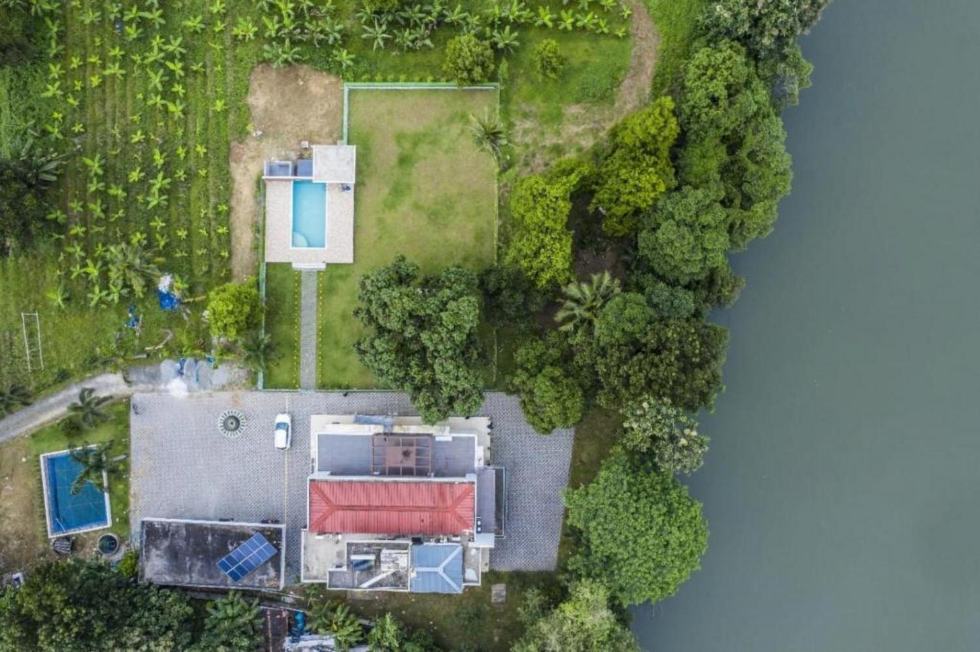 Nadhiyoram River Retreat Kochi Exteriör bild