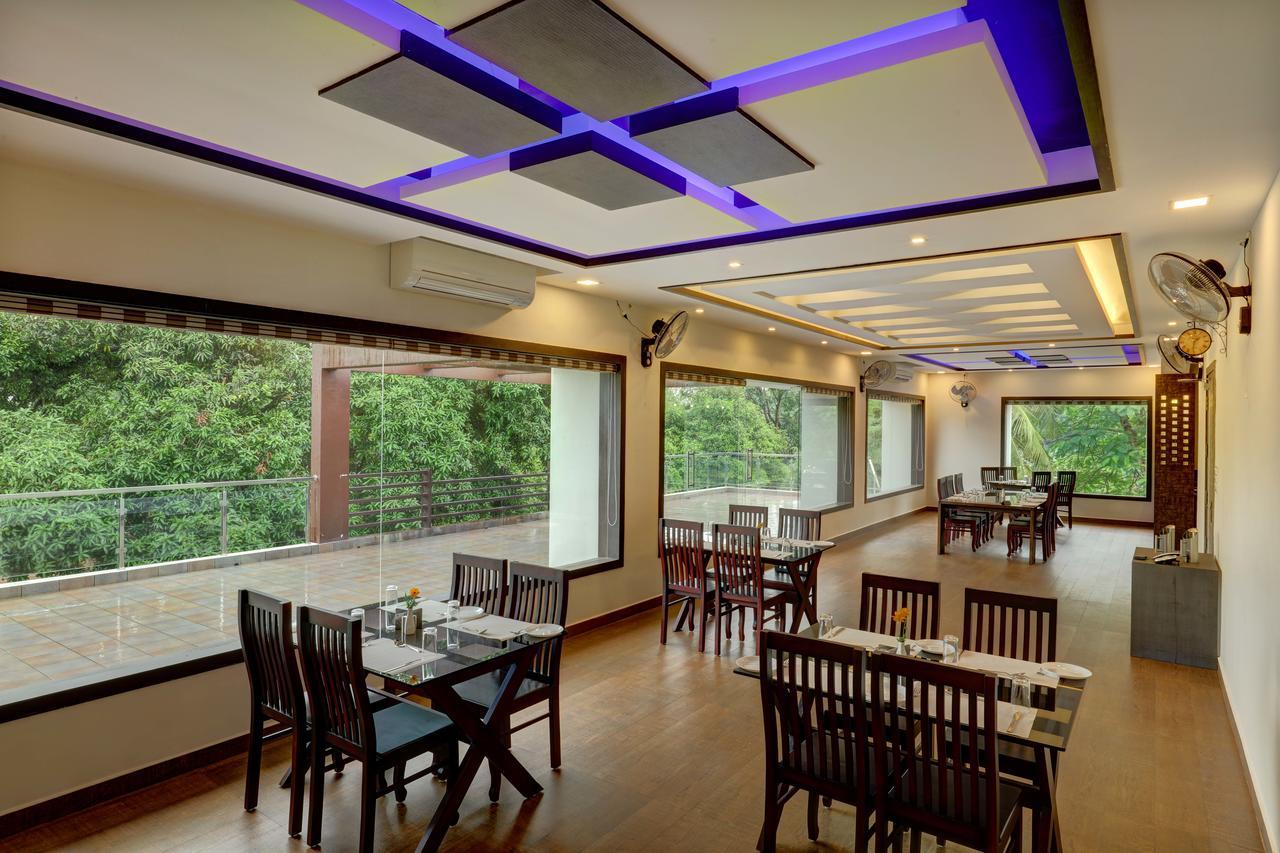 Nadhiyoram River Retreat Kochi Exteriör bild